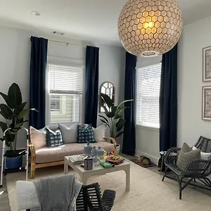 New! Stylish 1900s Renovated Duplex Building Near Forsyth & River St Apartment Savannah